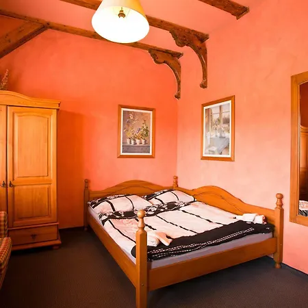 Szálloda U Simla 3*