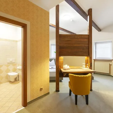 Hotel U Simla