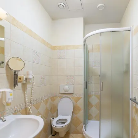 Hotel U Simla