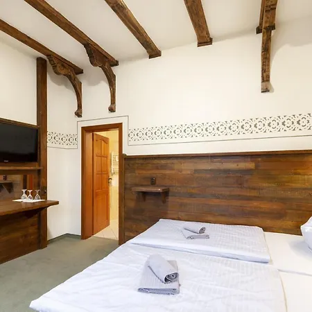 Hotel U Simla